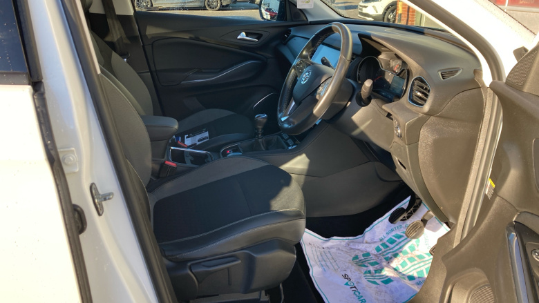 Vauxhall Grandland X 1.2 Turbo Sport Nav 5dr Petrol Hatchback